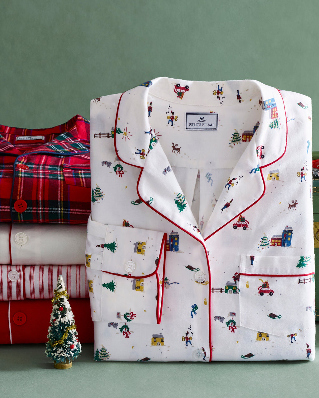 Men's Twill Pajama Set in Holiday Town